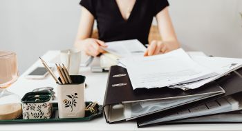 Wie in januari zijn liquiditeit niet scherp heeft, loopt later in het jaar vaak achter de feiten aan