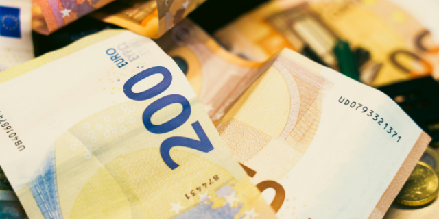 Verbod op contante betalingen van € 3.000,- of meer: wat betekent dit voor jou?