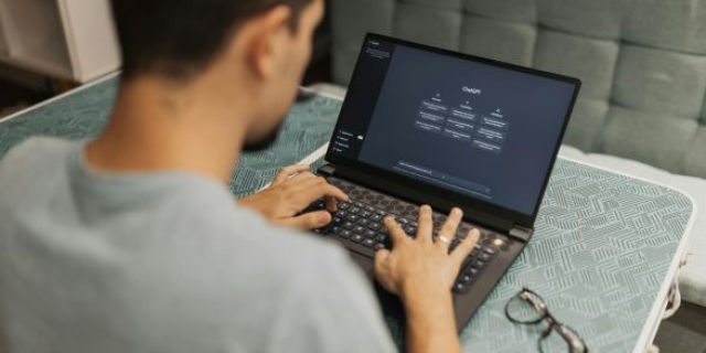 Bedrijven die AI toepassen zijn groter, innovatiever en winstgevender